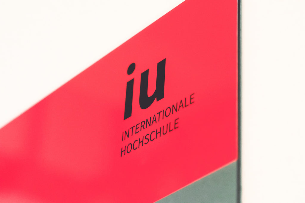 E-Commerce an der IU studieren - Dein Sprung in den Online-Handel
